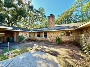 10911 Ashcroft Drive, Houston TX 77096