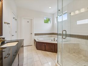 524 Sandman Street, Houston TX 77007