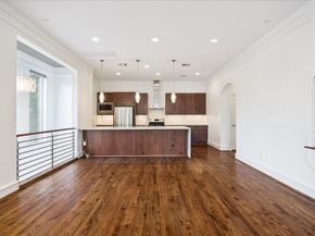 524 Sandman Street, Houston TX 77007