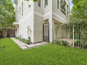 524 Sandman Street, Houston TX 77007