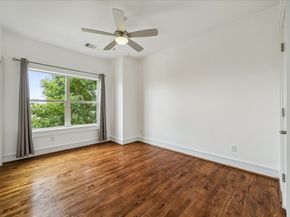 524 Sandman Street, Houston TX 77007
