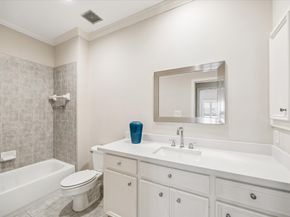 1933 Woodbury Street, Houston TX 77030