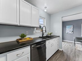 9810 Charter Ridge Drive, Houston TX 77070