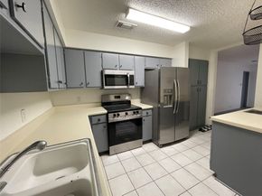 6601 Sands Point Drive 5, Houston TX 77074