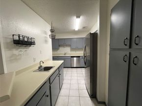 6601 Sands Point Drive 5, Houston TX 77074