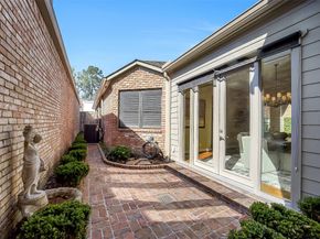 9410 Briar Forest Drive, Houston TX 77063