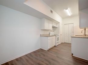 2400 N Braeswood Boulevard 106, Houston TX 77030