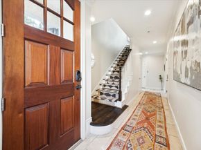 126 Oak Place Drive, Houston TX 77006