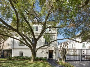 126 Oak Place Drive, Houston TX 77006