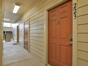 6607 Lake Woodlands Drive 223, The Woodlands TX 77382