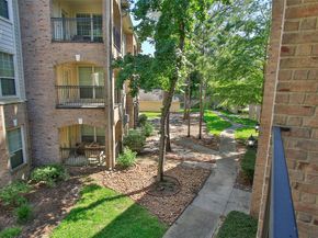 6607 Lake Woodlands Drive 223, The Woodlands TX 77382