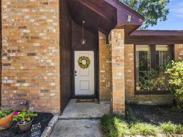 2218 Silver Falls Drive, Kingwood TX 77339