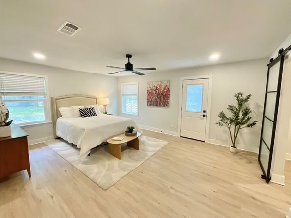 4302 Mcdermed Drive, Houston TX 77035