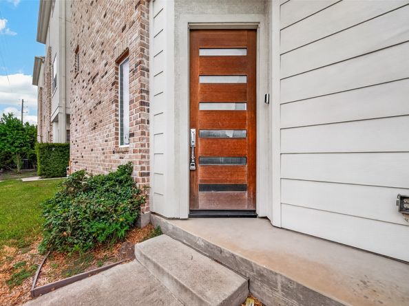 2004 Rosedale Street C, Houston TX 77004