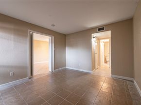 3005 Walnut Bend Lane 12, Houston TX 77042