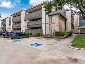 3005 Walnut Bend Lane 12, Houston TX 77042