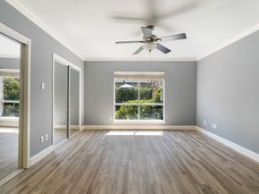 2224 S Piney Point Road 117, Houston TX 77063