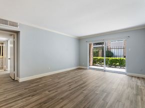 2224 S Piney Point Road 117, Houston TX 77063