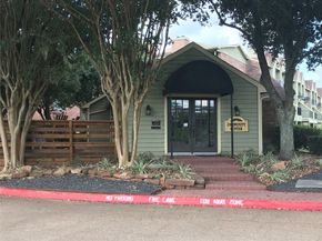 18800 Egret Bay Blvd Boulevard 110, Webster TX 77058