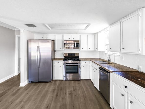 11115 Burningbush Lane, Houston TX 77016