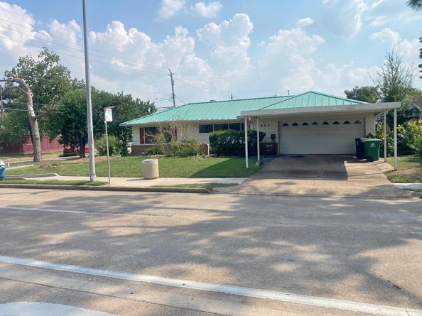 8001 Hammerly Boulevard, Houston TX 77055