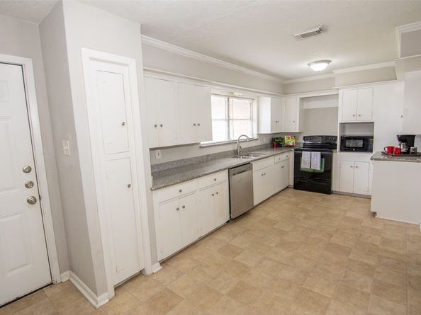 103 E Janisch Road, Houston TX 77022