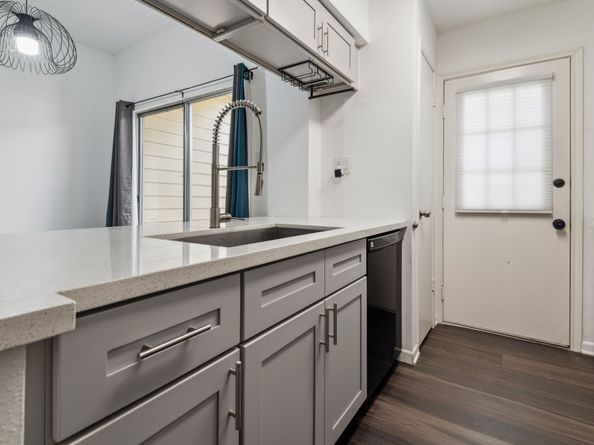 1515 Sandy Springs Road 1103, Houston TX 77042