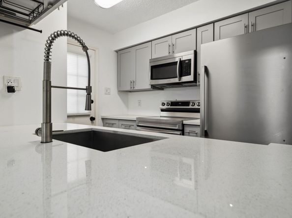 1515 Sandy Springs Road 1103, Houston TX 77042