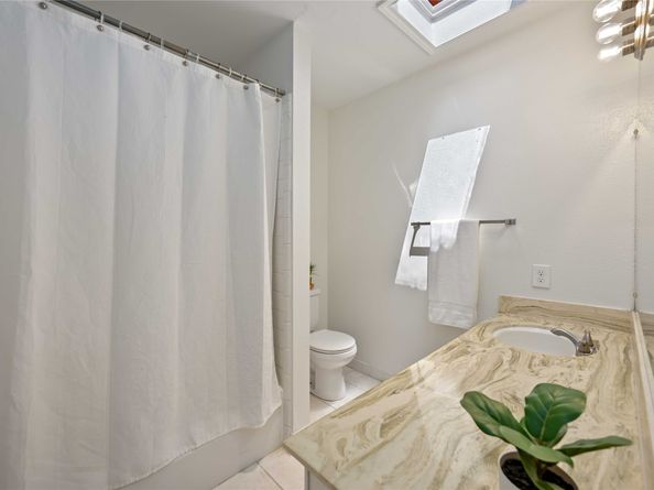 484 N Post Oak Lane 484, Houston TX 77024