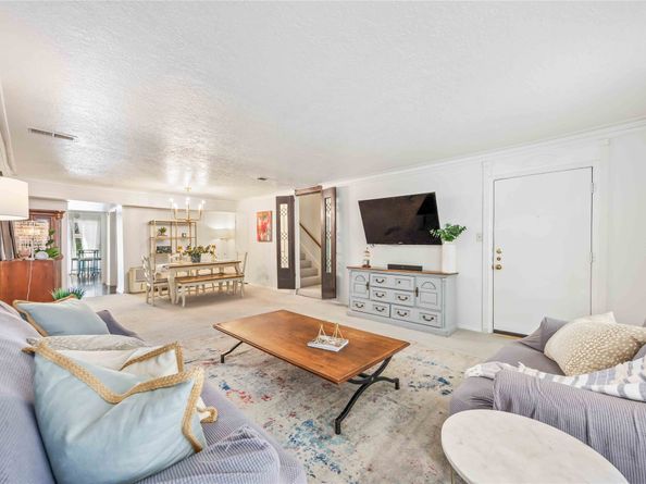 484 N Post Oak Lane 484, Houston TX 77024