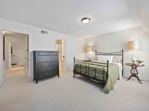 484 N Post Oak Lane 484, Houston TX 77024