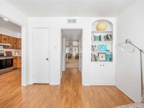 484 N Post Oak Lane 484, Houston TX 77024