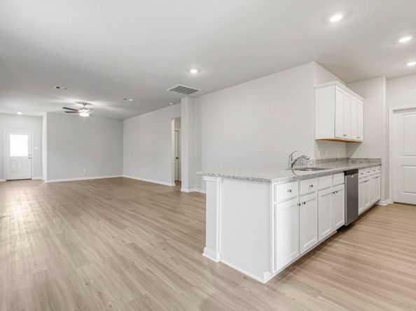 6423 Winter Elm Street, Houston TX 77048