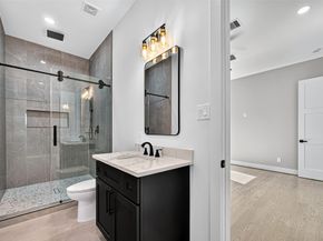 6001 Norhill Boulevard, Houston TX 77009