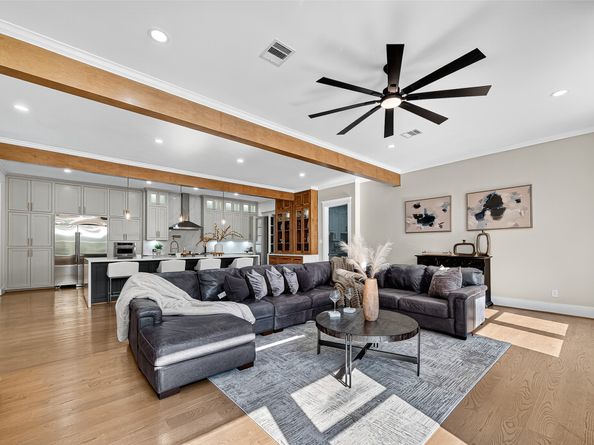 6001 Norhill Boulevard, Houston TX 77009