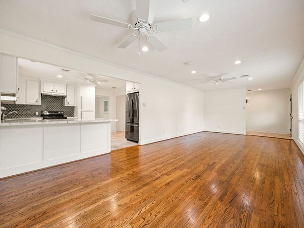 9762 Tappenbeck Drive, Houston TX 77055