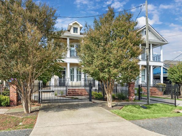1315 W 22nd Street, Houston TX 77008