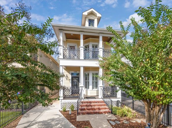 1315 W 22nd Street, Houston TX 77008