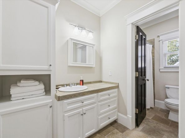 1315 W 22nd Street, Houston TX 77008