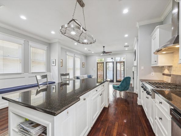 1315 W 22nd Street, Houston TX 77008
