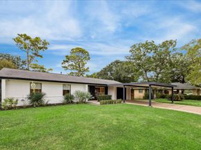 2411 Stonecrest Drive, Houston TX 77018