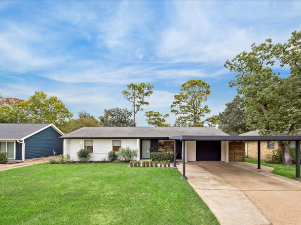 2411 Stonecrest Drive, Houston TX 77018