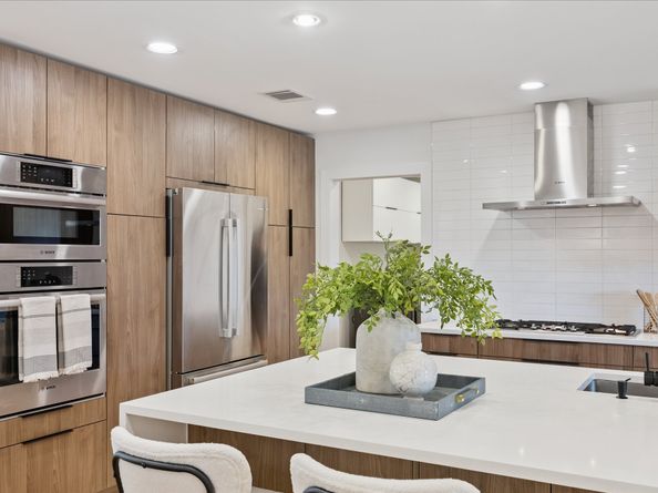 2411 Stonecrest Drive, Houston TX 77018