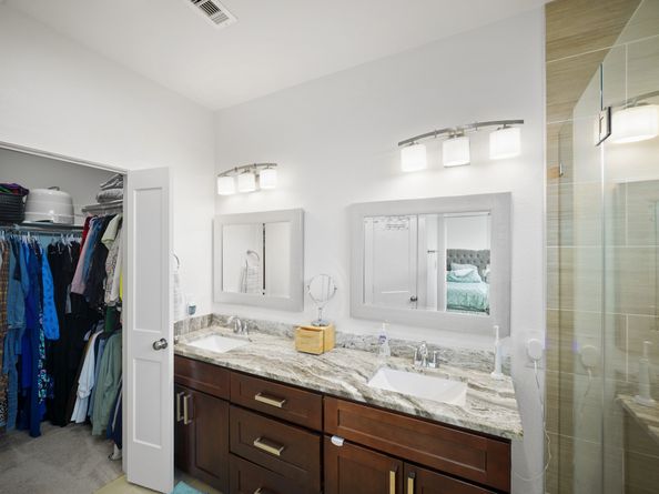 4402 Mckinley Street B, Houston TX 77051