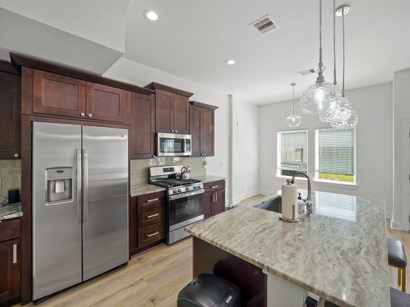 4402 Mckinley Street B, Houston TX 77051