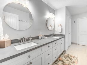 11715 Cypresswood Drive, Houston TX 77070