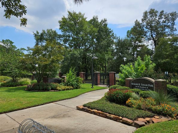 11715 Cypresswood Drive, Houston TX 77070