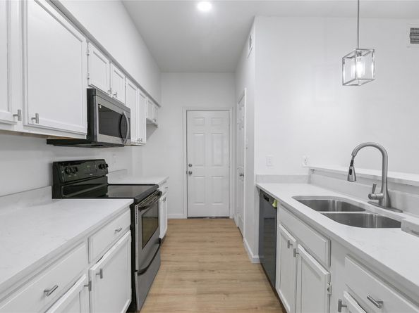 7318 Regency Square Court 7318, Houston TX 77036