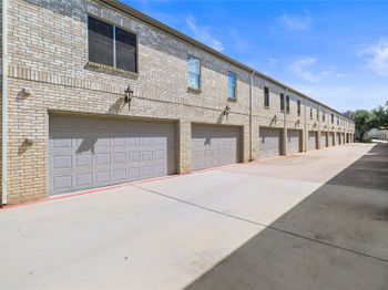 7318 Regency Square Court