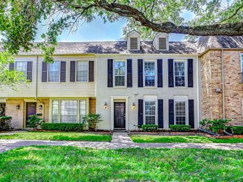 13060 Trail Hollow Drive